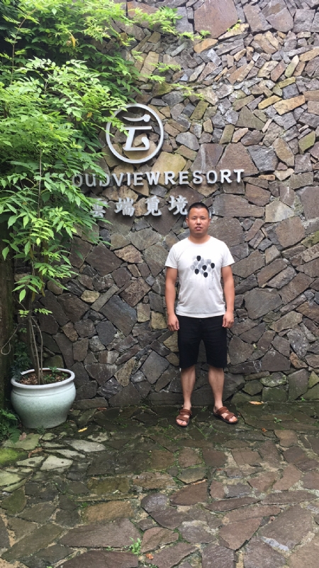 何超洪的第三张照片--大连相亲服务中心