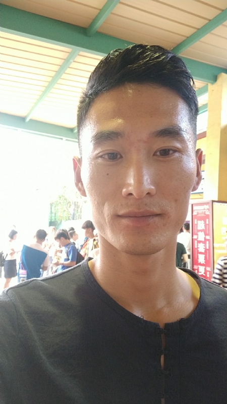 难得糊涂的第一张照片--大连相亲服务中心