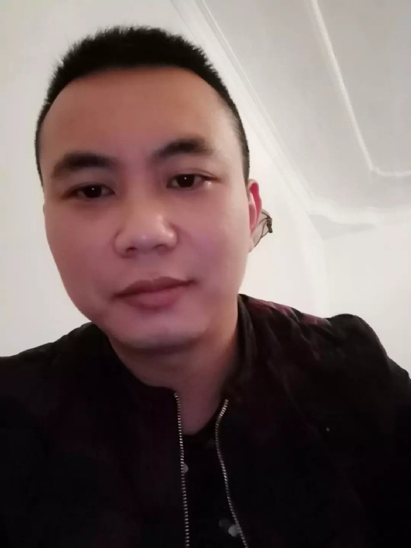 喜闻香气的第一张照片--大连相亲服务中心