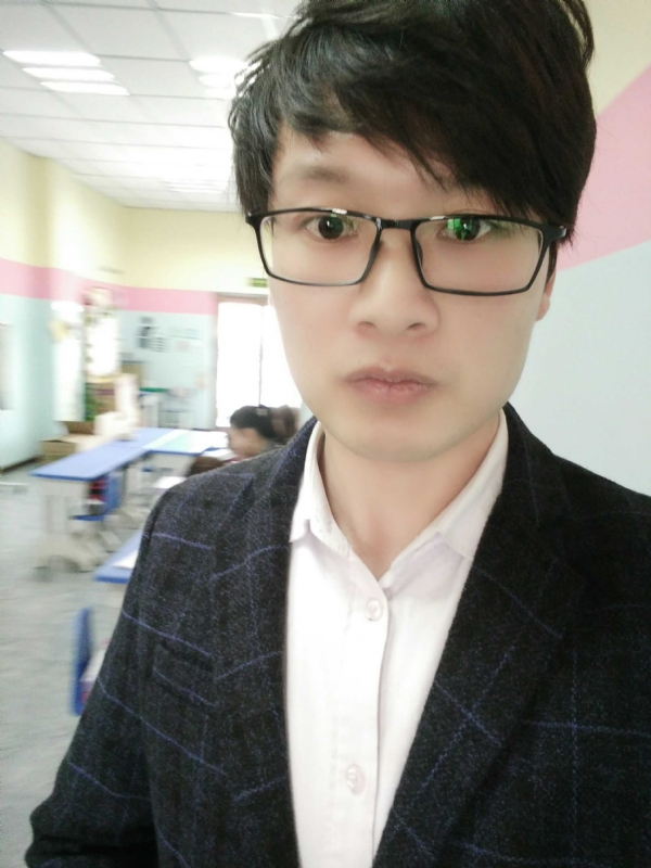 峰的呢喃的第一张照片--大连相亲服务中心