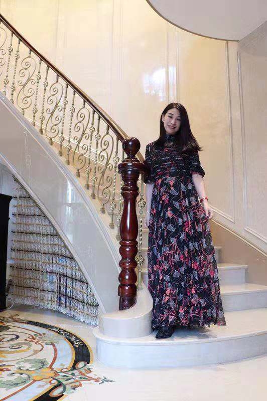 馨儿的第三张照片--大连相亲服务中心