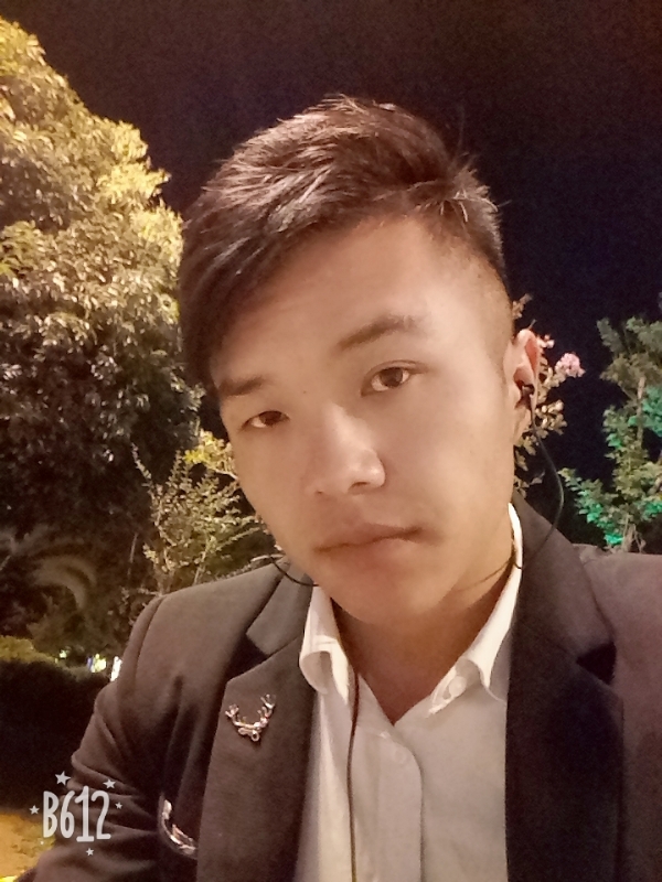 只求一陪伴的第一张照片--大连相亲服务中心