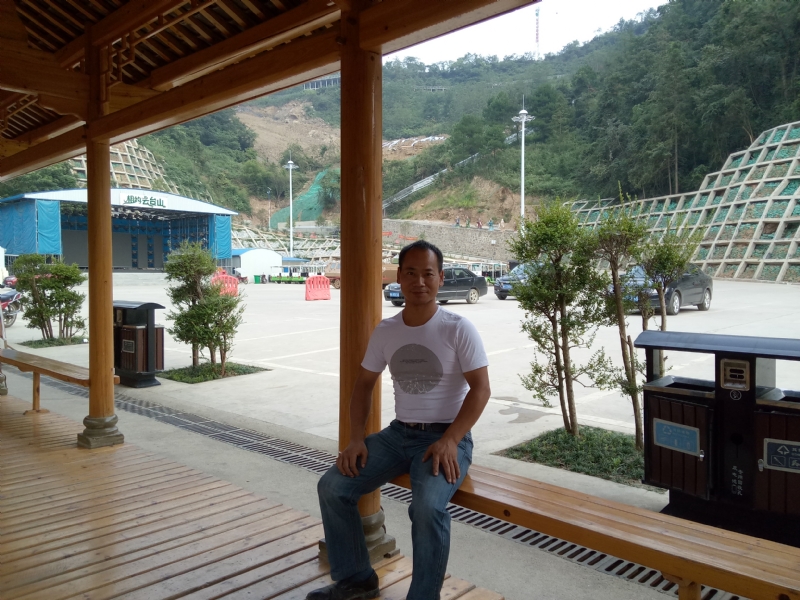 安哥的第一张照片--大连相亲服务中心