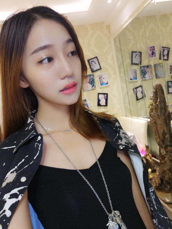 凉兮的第一张照片--大连相亲服务中心