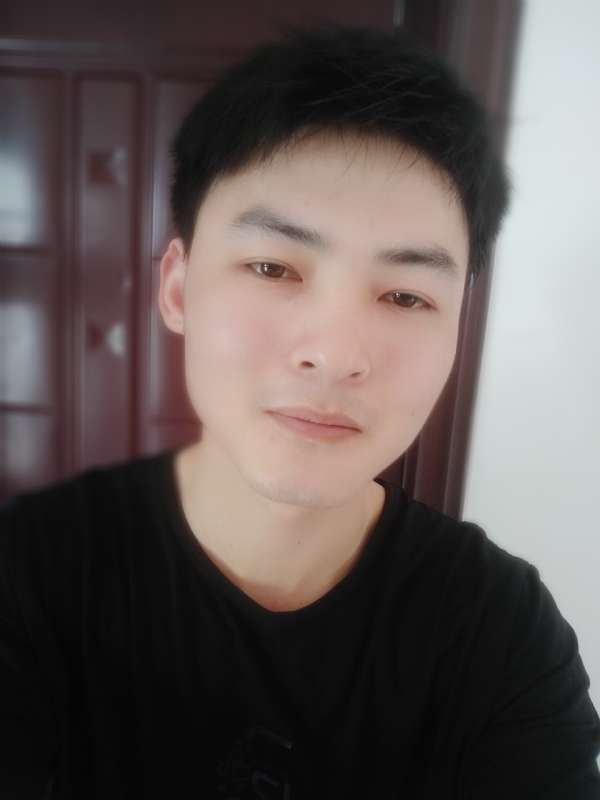 小情绪)っ的第一张照片--大连相亲服务中心