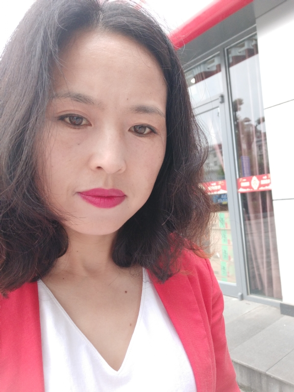 枫叶飘零的第一张照片--大连相亲服务中心