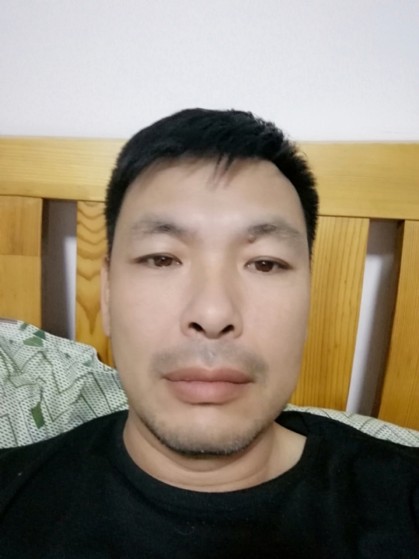 不爱当牛的第一张照片--大连相亲服务中心