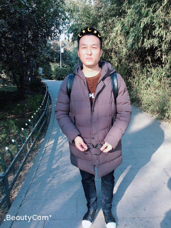 马儿的第一张照片--大连相亲服务中心