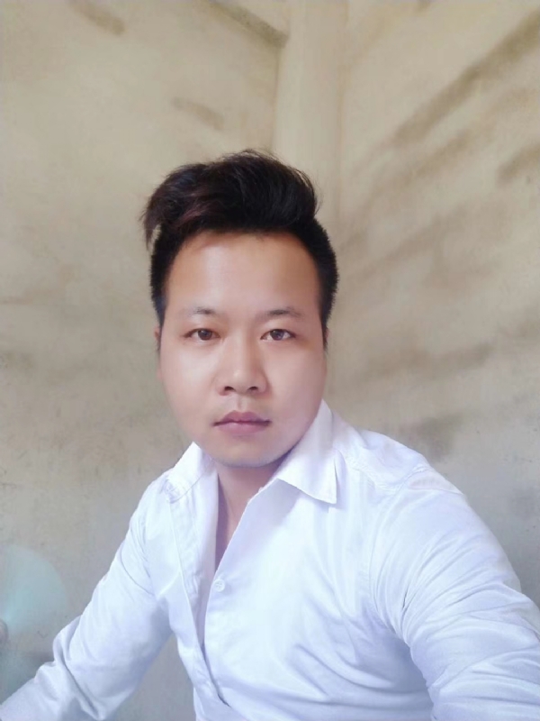 寻觅爱情的第一张照片--大连相亲服务中心