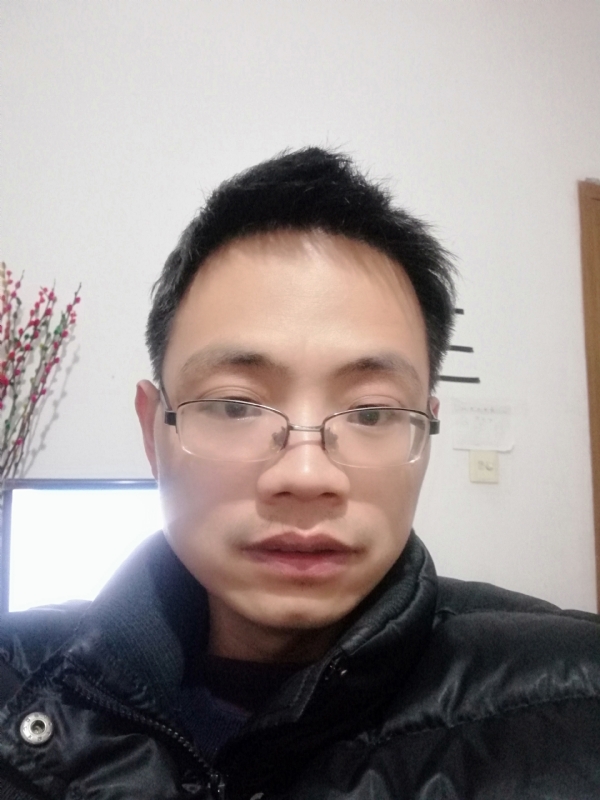 明月天涯的第一张照片--大连相亲服务中心