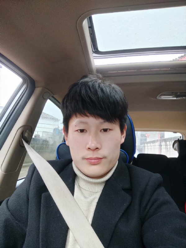 少年的第一张照片--大连相亲服务中心