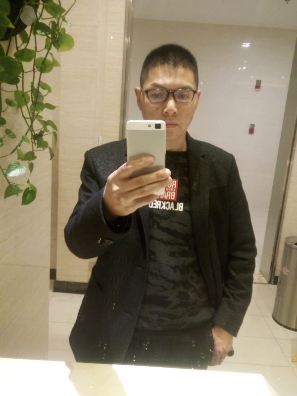 顺其自然的第一张照片--大连相亲服务中心