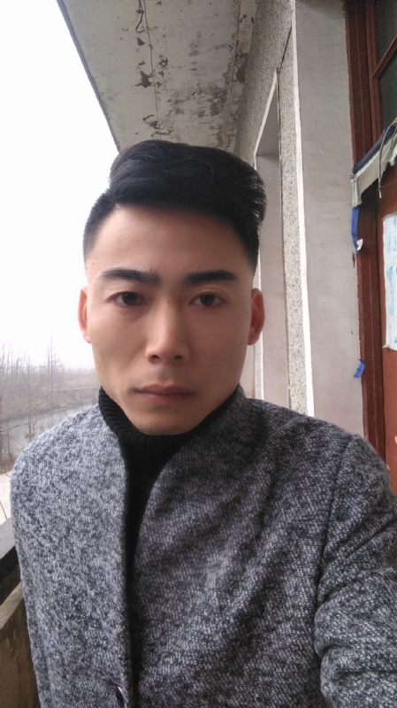 谁伴我闯荡的第一张照片--大连相亲服务中心