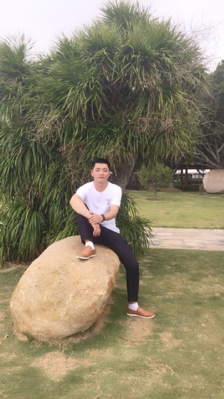 奇点的第一张照片--大连相亲服务中心