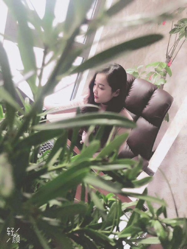 时光浅夏的第二张照片--大连相亲服务中心