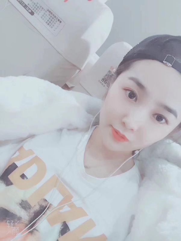 时光浅夏的第三张照片--大连相亲服务中心