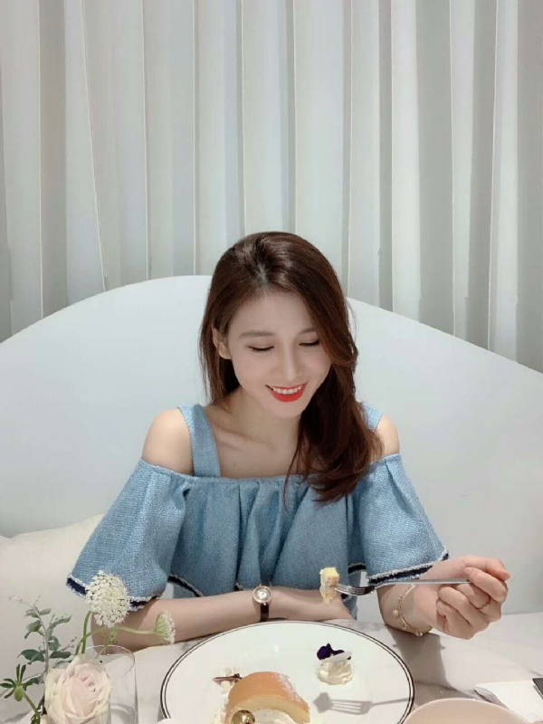 Emily的第三张照片--大连相亲服务中心