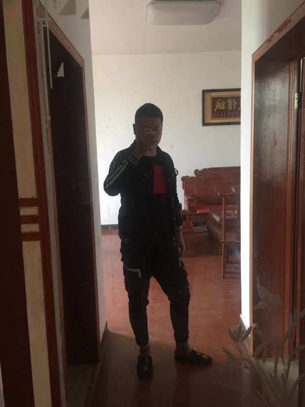 MC无所畏惧的第一张照片--大连相亲服务中心