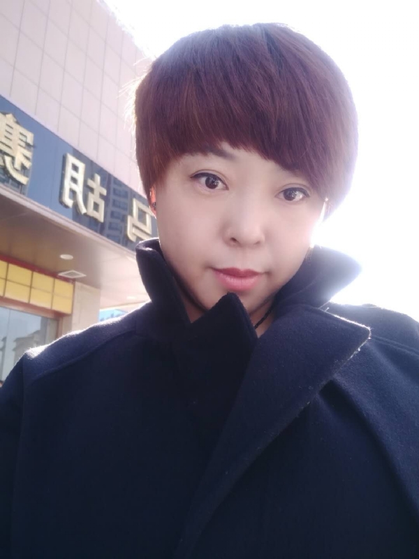 霞儿的第一张照片--大连相亲服务中心