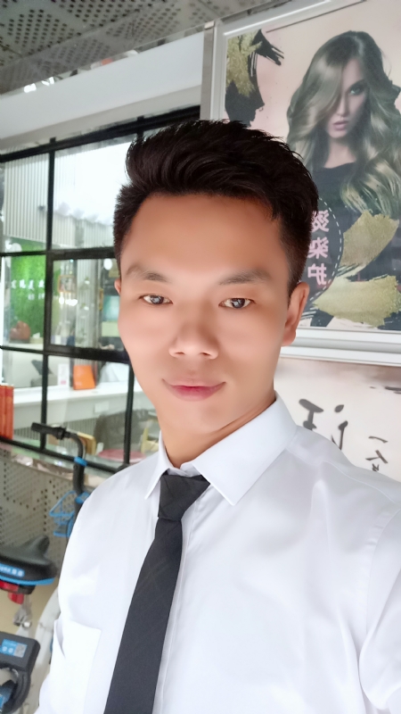 阳光男士的第一张照片--大连相亲服务中心