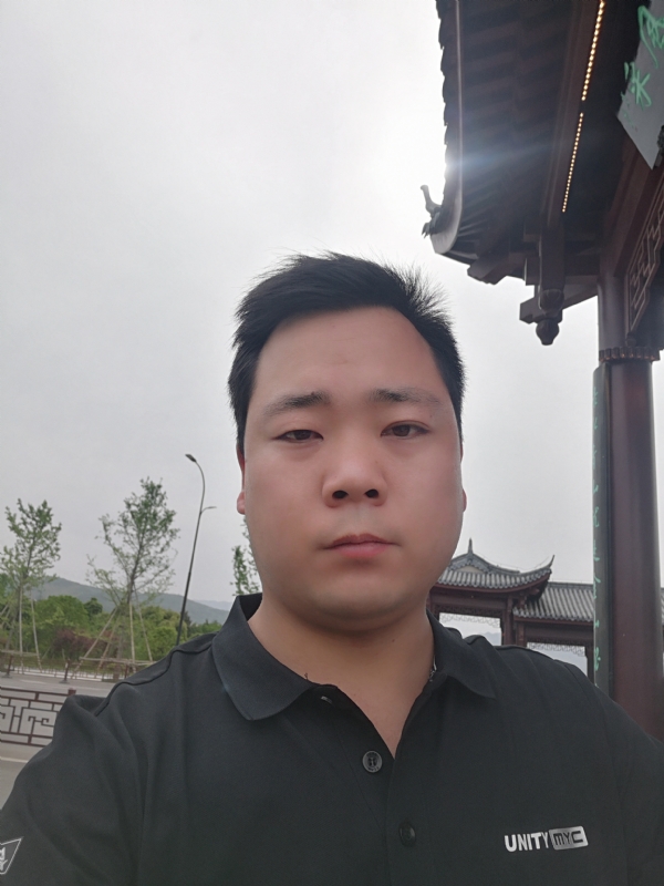 微笑的第一张照片--大连相亲服务中心