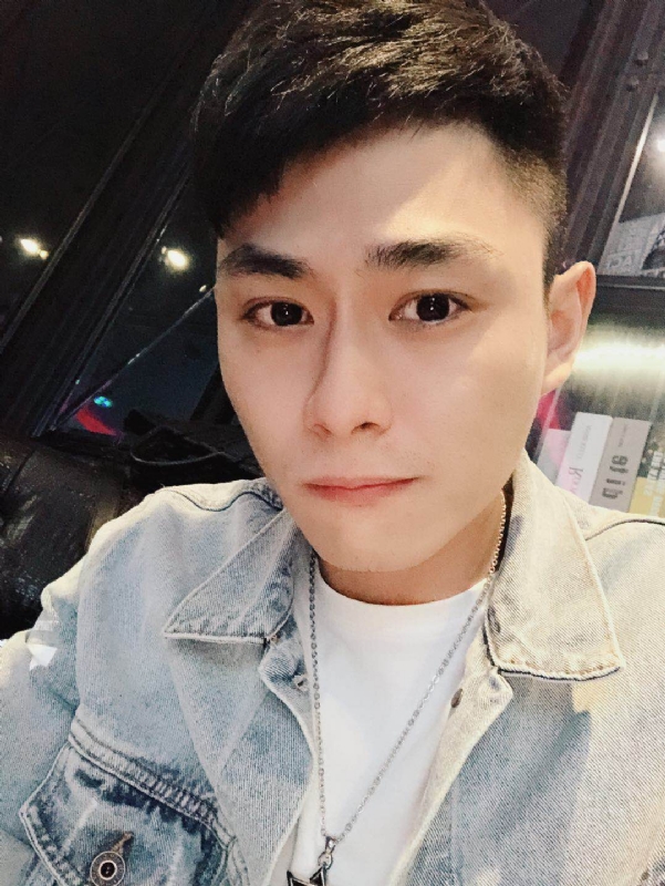 浩浩的第一张照片--大连相亲服务中心