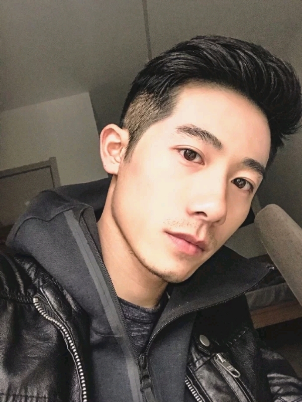 心若磐石的第一张照片--大连相亲服务中心