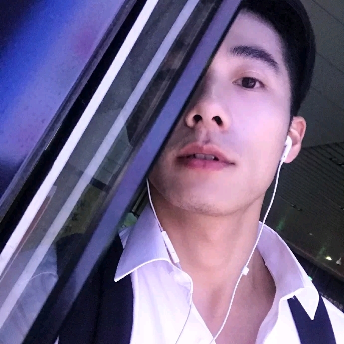 心若磐石的第二张照片--大连相亲服务中心