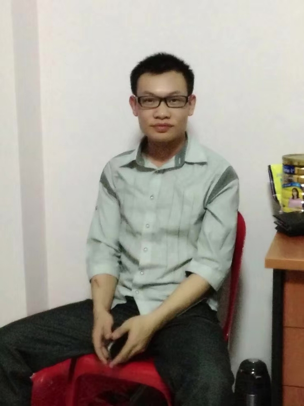 坚强不屈的第一张照片--大连相亲服务中心