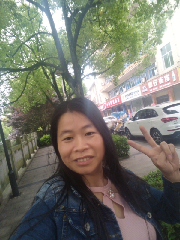 平凡的第一张照片--大连相亲服务中心