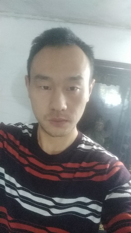 张浩浩的第一张照片--大连相亲服务中心