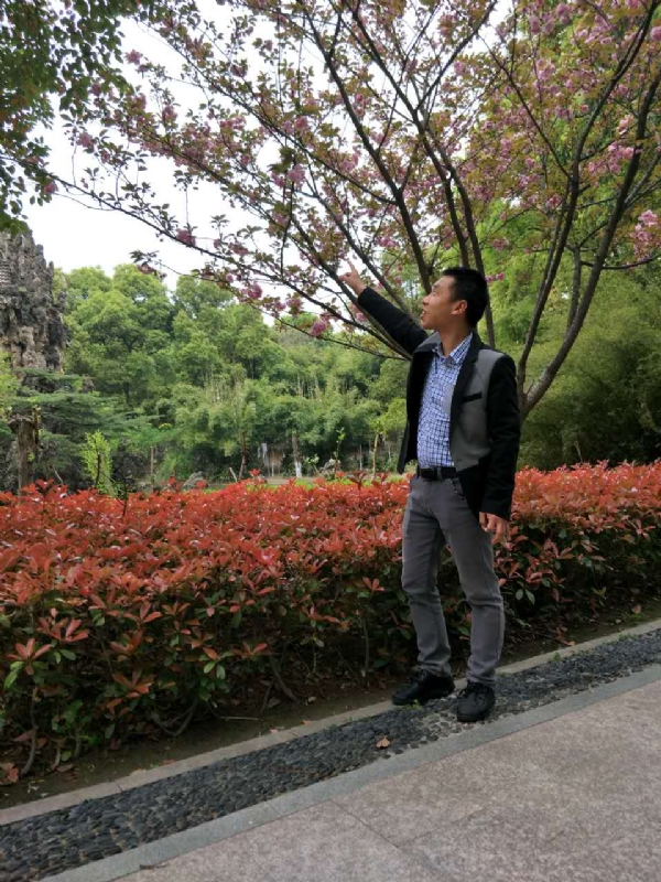 坦诚的第一张照片--大连相亲服务中心