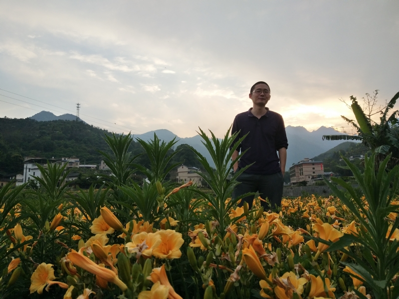 黄晓东的第一张照片--大连相亲服务中心