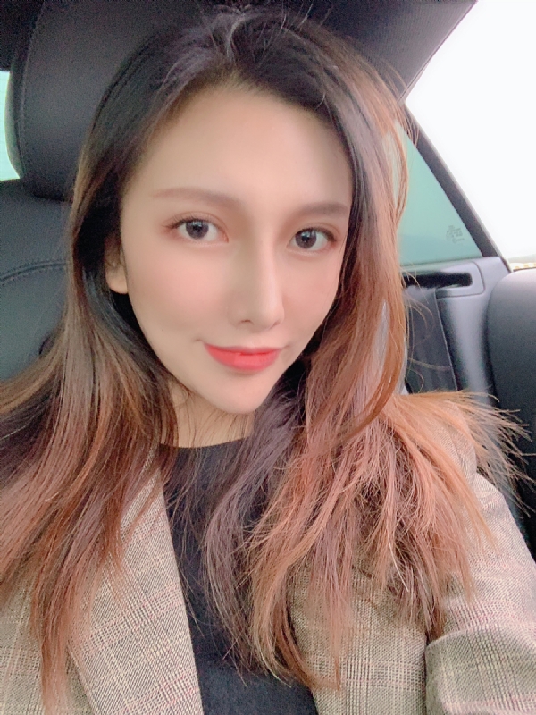 李岚Lancy的第一张照片--大连相亲服务中心