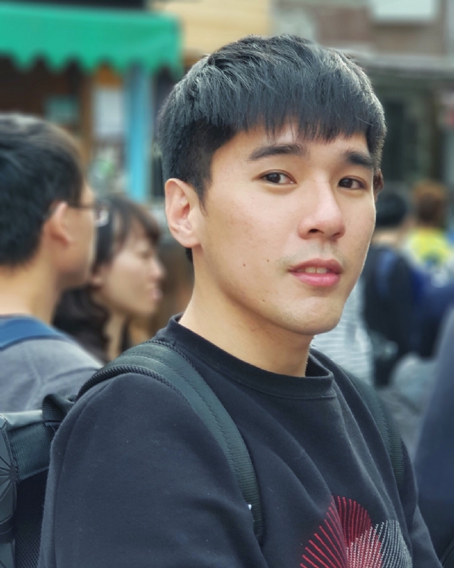 雨中孤独的第一张照片--大连相亲服务中心