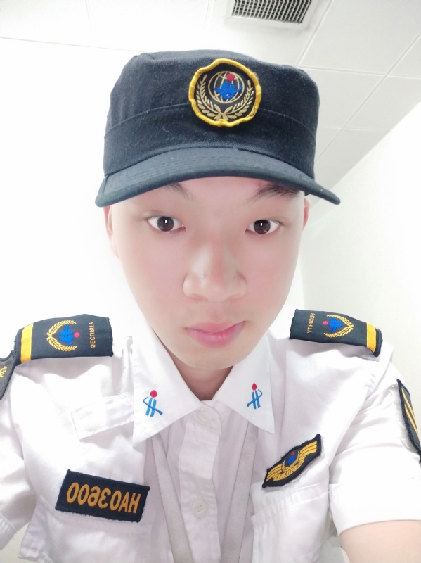 龙龙的第一张照片--大连相亲服务中心