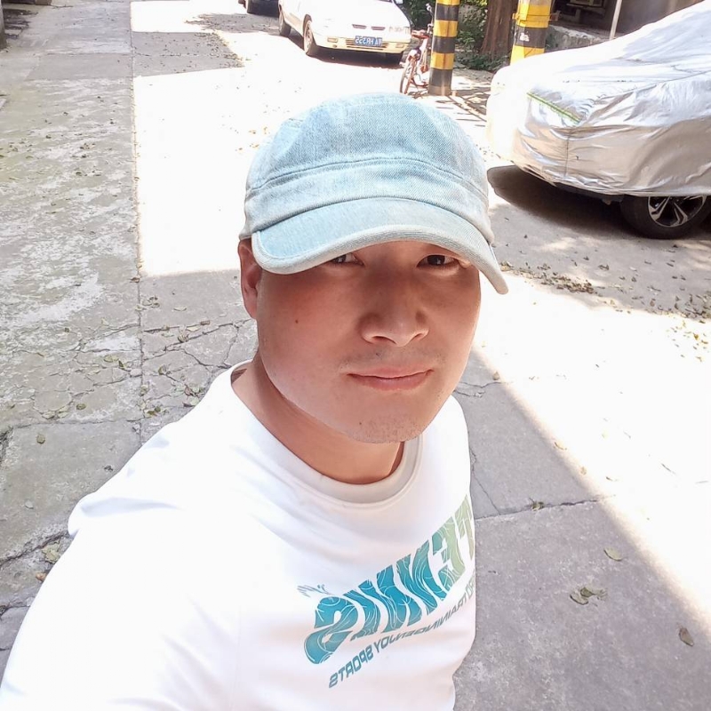 辉光的第一张照片--大连相亲服务中心