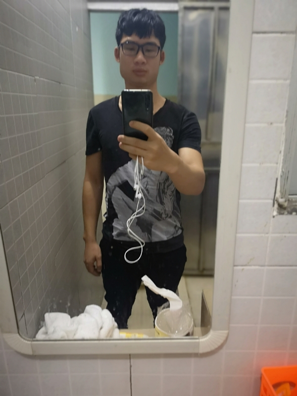 右手的执着的第一张照片--大连相亲服务中心