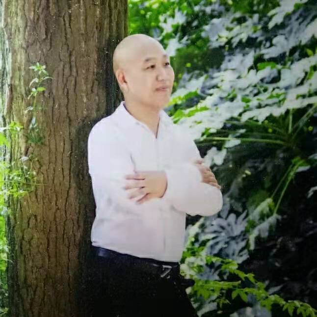 郑鑫牵手的第一张照片--大连相亲服务中心