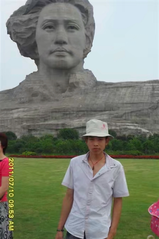 黄泥巴的第一张照片--大连相亲服务中心