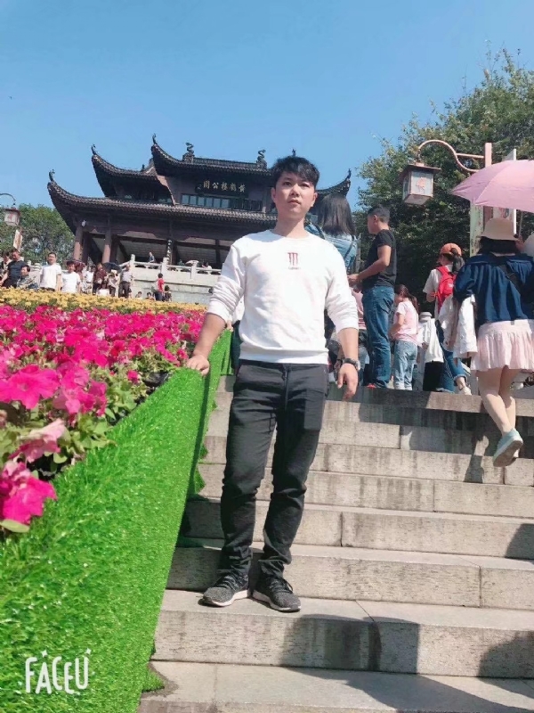 坦然的第二张照片--大连相亲服务中心