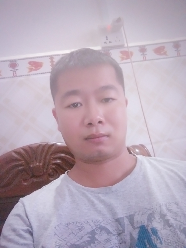 心雨的第一张照片--大连相亲服务中心