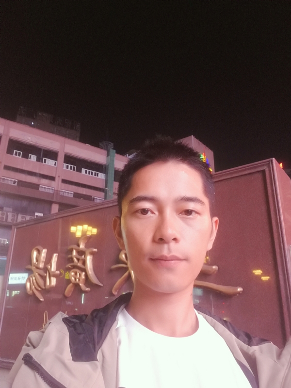 重庆小林的第一张照片--大连相亲服务中心