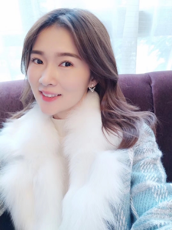 邓媛的第一张照片--大连相亲服务中心