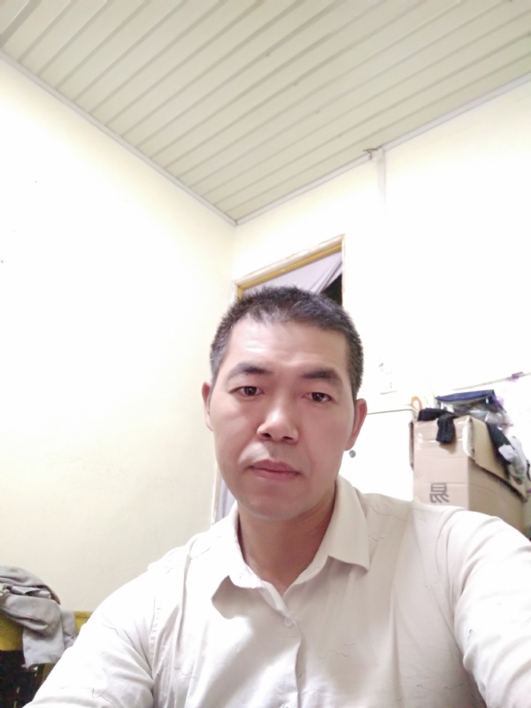 为伊消得人憔悴的第一张照片--大连相亲服务中心