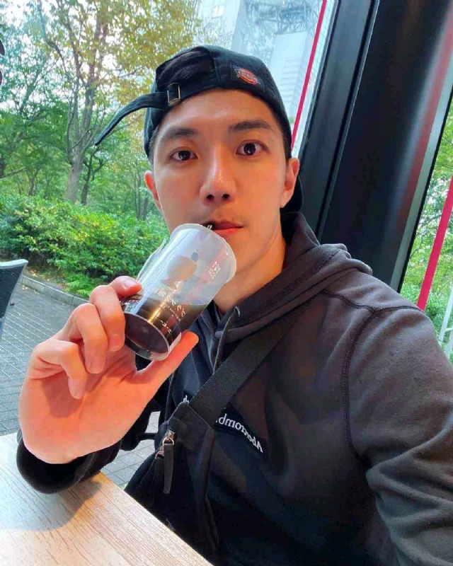 苏天奇的第一张照片--大连相亲服务中心