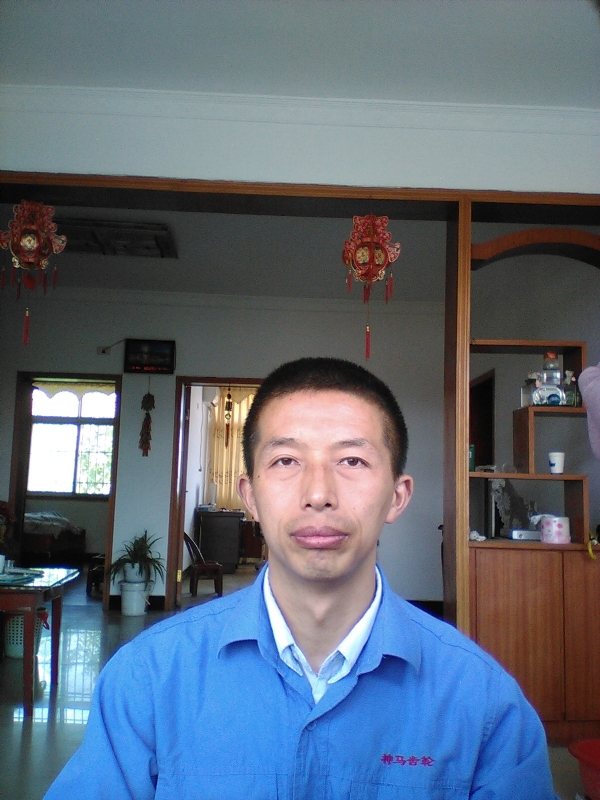 红玫瑰的第一张照片--大连相亲服务中心