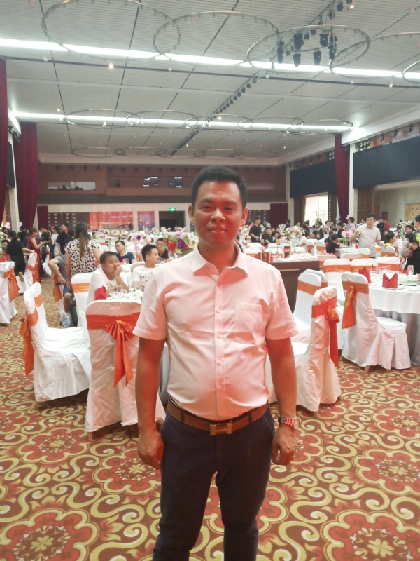 五月酷猪的第一张照片--大连相亲服务中心