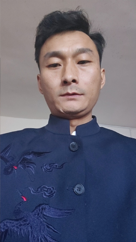 逆袭的小老鼠～龙long的第一张照片--大连相亲服务中心