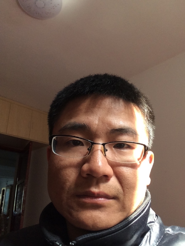 余浩浩的第一张照片--大连相亲服务中心